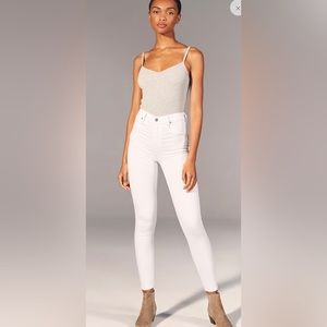 ABERCROMBIE & FITCH SIMONE HIGH RISE ANKLE. SIZE 29/8R